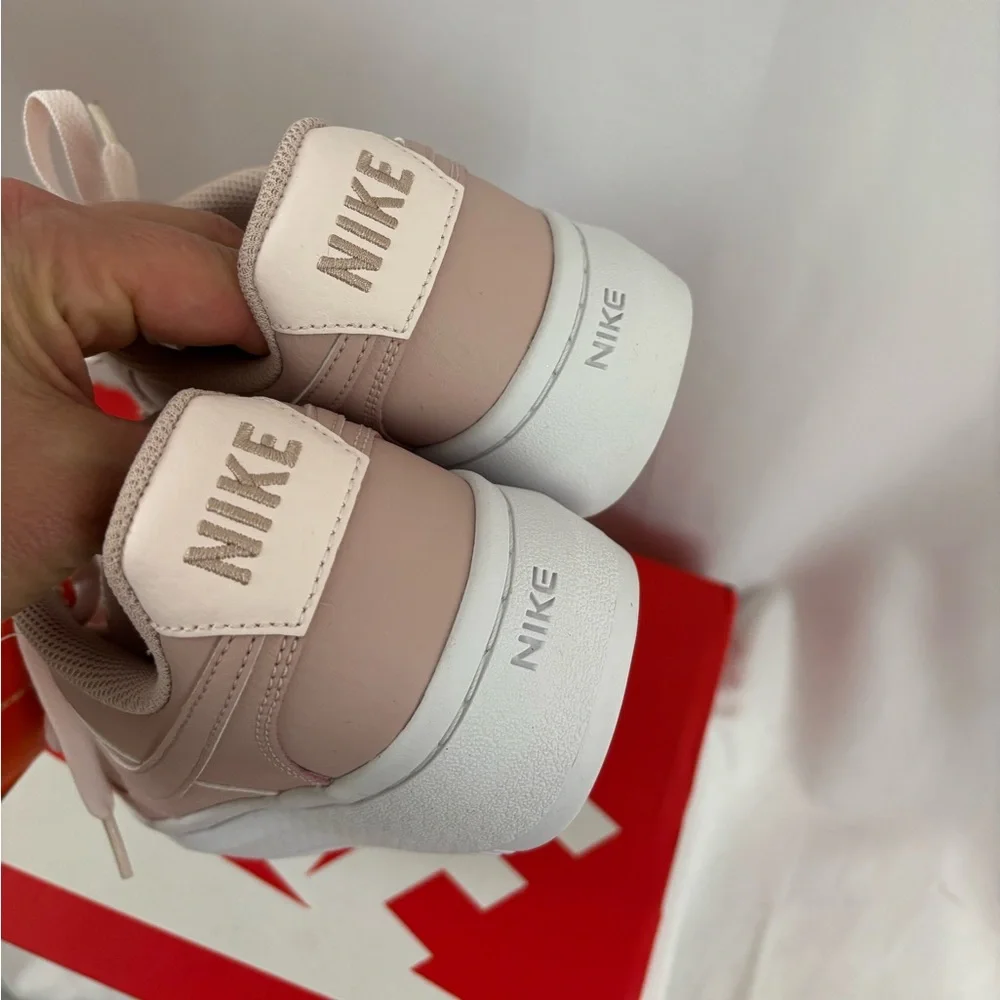 Nike Women's Sneakers in Light Pink and White - Picture 4 of 5